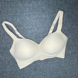 Shapermint Comfort Support Wireless Shaping Bra M Beige Tshirt Smooth 156403
